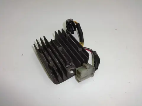 SPANNINGSREGELAAR Suzuki LS 650 1986 - 2004
