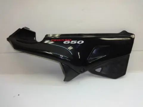 RECHTER ZIJKUIP KLEIN Aprilia Pegaso 1992 - 2005