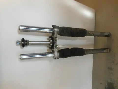 VOORPOTEN COMPLEET Yamaha XT 600 1999 - 2002