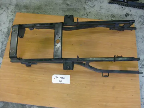 ACHTER SUBFRAME Suzuki DL 1000 V STROM 2005 - 2009 / 2002 -