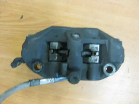 REMKLAUW LINKS VOOR Honda CBR Fireblade 2006 - 2007