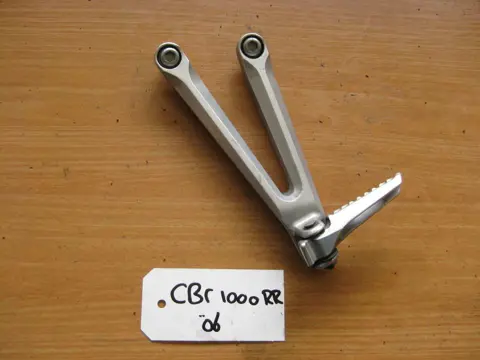 DUO VOETSTEUN LINKS Honda CBR Fireblade 2004 - 2005 / 2006