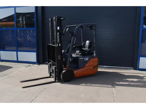 Toyota 1500KG elektrische  Triple sideshift heftruck