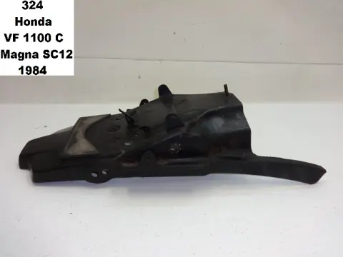 ACHTER SPATBORD Honda VF 1100 C Magna 1983 - 1995