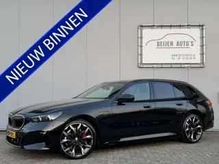 BMW 5 Serie Touring 530e M Sport Pro Pano/21"/Park + Driv. Plus/Trekhaak.