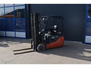 Toyota 1800KG elektrische  Triple sideshift heftruck