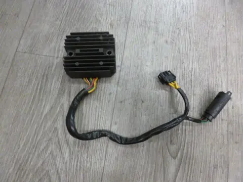 SPANNINGSREGELAAR BMW F 800 GT 2012 - 2013