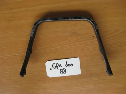 HANDVAT ACHTER Kawasaki GPX 600 1988 - 1994