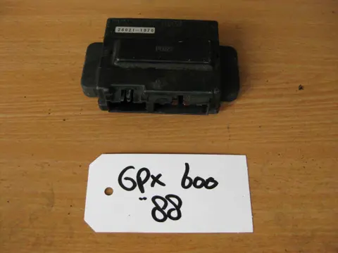 ZEKERINGKAST Kawasaki GPX 600 1988 - 1994