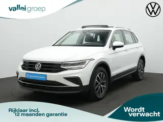 Volkswagen Tiguan 1.4 TSI eHybrid 245 pk Life | Panoramadak | Achteruitrijcamera | Adaptive Cruise