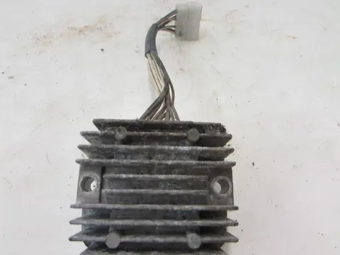 SPANNINGSREGELAAR Yamaha XJ 900 S Diversion 1983 - 1994