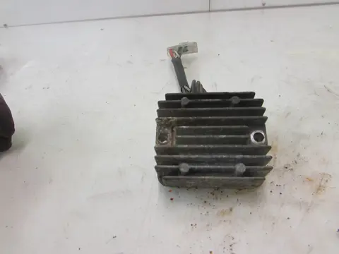 SPANNINGSREGELAAR Yamaha XJ 900 S Diversion 1983 - 1994