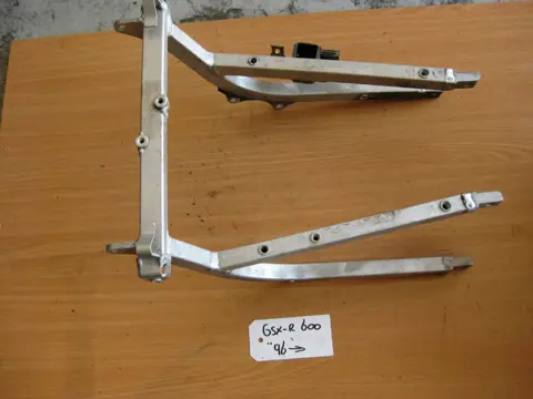ACHTER SUBFRAME Suzuki GSX R 600 1995 - 2000