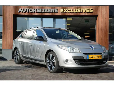 Renault Mégane Estate 1.4 TCe Bose Bose Pano Parkeersensoren voor+achter Mistlampen Airco Leder/Stof