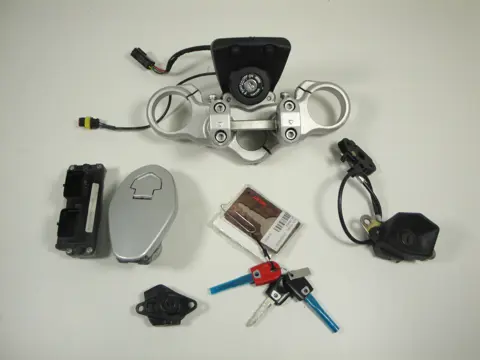 SLOTENSET Ducati Multistrada 1100 2007 - 2009