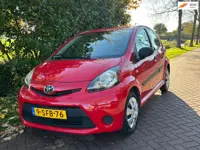 Toyota Aygo 1.0 VVT-i Now lage km / airco