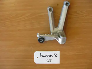 DUO VOETSTEUN RECHTS Aprilia Tuono 1000 2006 - 2008