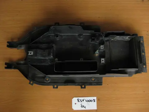 ACHTER SPATBORD Aprilia RSV 1000 2004 - 2005