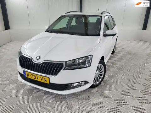 Skoda Fabia Combi 1.0 TSI Ambition, Trekhaak, Parkeersensoren, Carplay