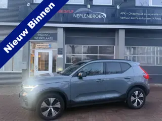 Volvo XC40 1.5 T4 Plug-in hybrid Plus Dark Dark Bj 2022 Trekhaak Km 56.000 | Facelift | Leder | 18" 