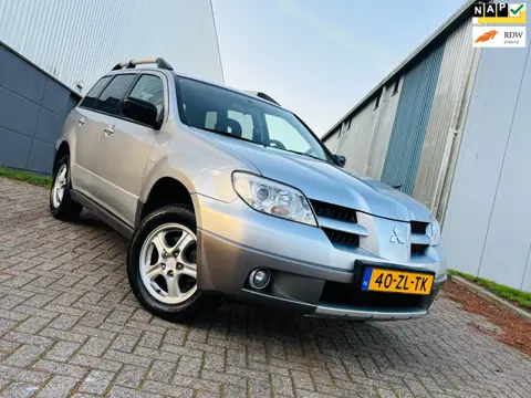 Mitsubishi Outlander Sport 2.0 Invite+