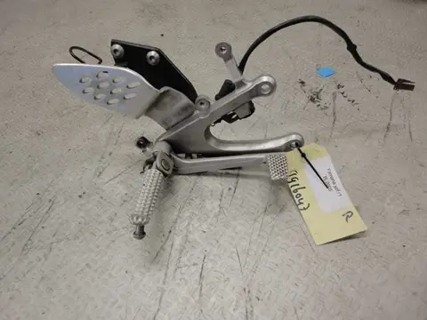 RECHTER SCHETSPLAAT Yamaha YZF R1 2004 - 2006