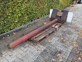 zware heftruck doorn fem 3