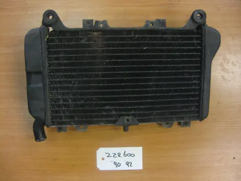RADIATEUR Kawasaki ZZR 600 1990 - 1992