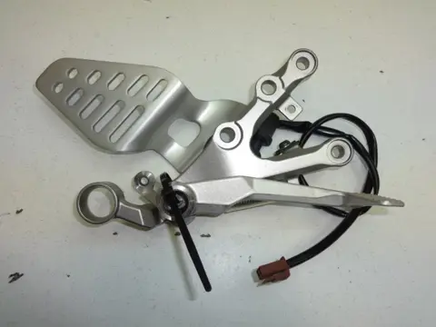 RECHTER SCHETSPLAAT Yamaha YZF R6 2006 - 2007