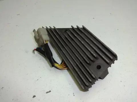 SPANNINGSREGELAAR Honda CBX 650 E 1983 - 1986