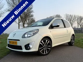 Renault Twingo 1.2-16V Dynamique | Panoramadak | 16" Velgen + 4S Banden | Airco | PDC | Cruise | Goe