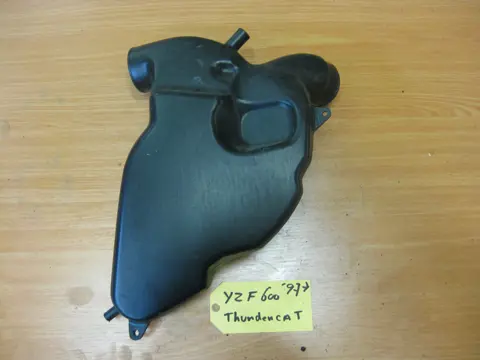 RECHTER LUCHTAANZUIGBUIS Yamaha YZF 600 Thundercat 1996 -