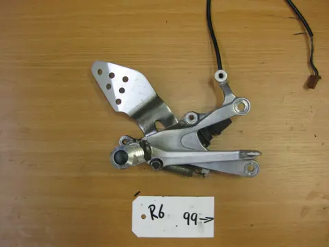 RECHTER SCHETSPLAAT Yamaha YZF R6 1998 - 2002