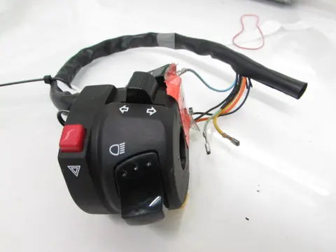 STUURSCHAKELAAR LINKS Suzuki GSX R 600 2006 - 2007