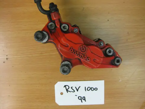 REMKLAUW LINKS VOOR Aprilia RSV 1000 1998 - 2000