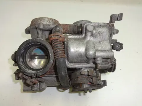 CARBURATEURSET Honda VT 500 1983 - 1986