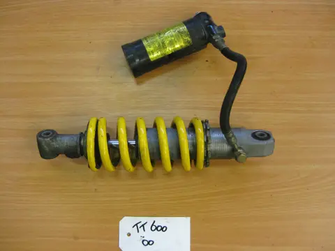 ACHTER SCHOKBREKER Triumph TT 600 2002 - 2003