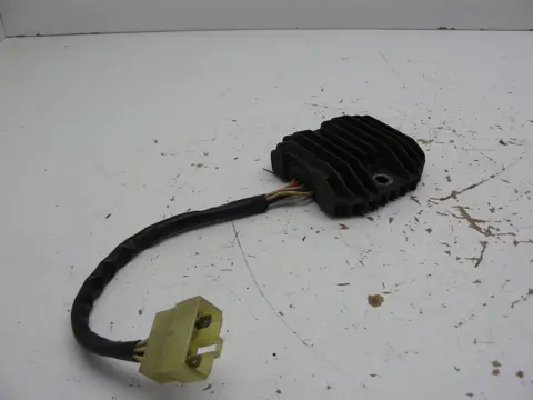 Regulator rectifier  Yamaha FAZER 600 2001 - 2003