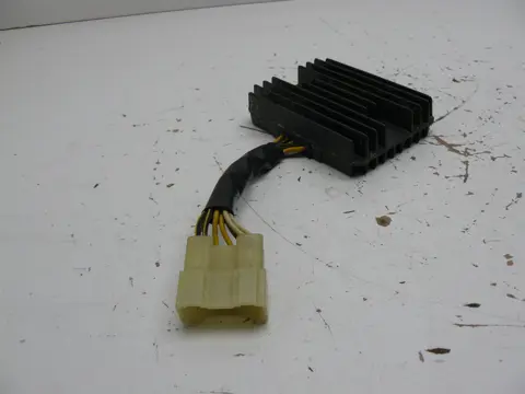 Regulator rectifier  Kawasaki ZX 9 R 1998 - 1999
