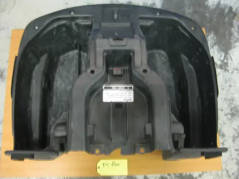 ACHTERKUIPDEEL Honda PC 800 1989 - 1990