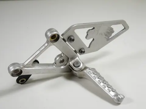 LINKER SCHETSPLAAT Aprilia RSV 1000 2001 - 2003