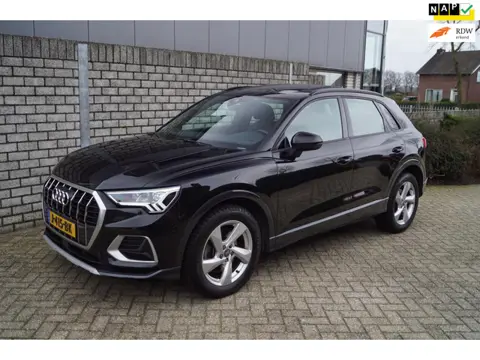 Audi Q3 40 TFSI Quattro Business Edition Autom Leder Panodak Navi Audi Drive Select Clima LED Kopl C