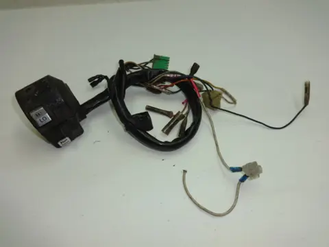 STUURSCHAKELAAR LINKS Honda VT 700 750 1983 - 1985