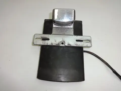 KENTEKENPLAATHOUDER Suzuki LS 650 1986 - 2004