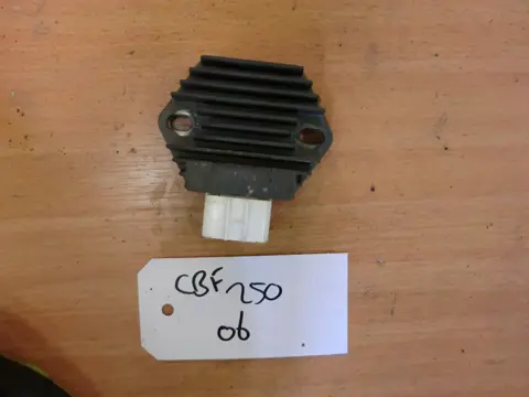 SPANNINGSREGELAAR Honda CBF 250 2004 - 2012