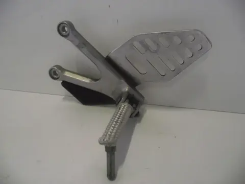 Main step holder left Yamaha YZF R6 2006 - 2007