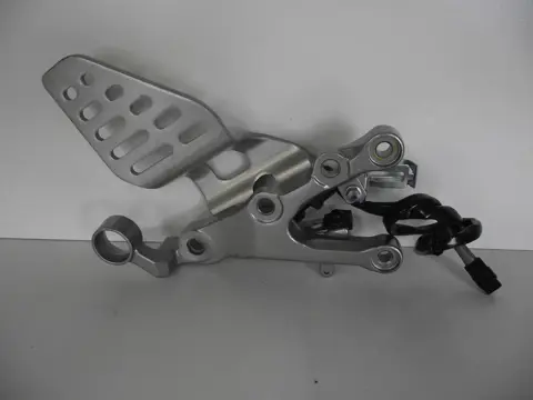Main step holder right Yamaha YZF R6 2008 - 2009