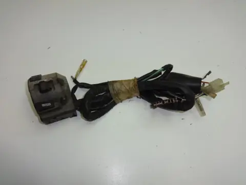 STUURSCHAKELAAR LINKS Honda CMX 450 1986 - 1987