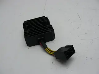 Regulator rectifier  Suzuki GSX R 750 2001 - 2003