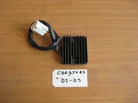 SPANNINGSREGELAAR Honda CBR Fireblade 2002 - 2003